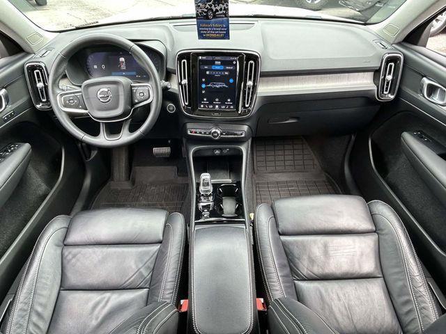 Volvo XC40  2023