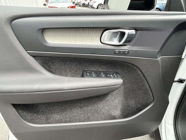 Volvo XC40  2023