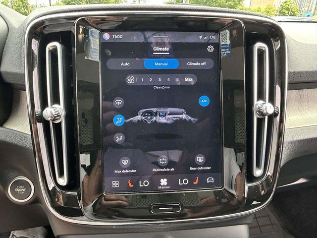 Volvo XC40  2023