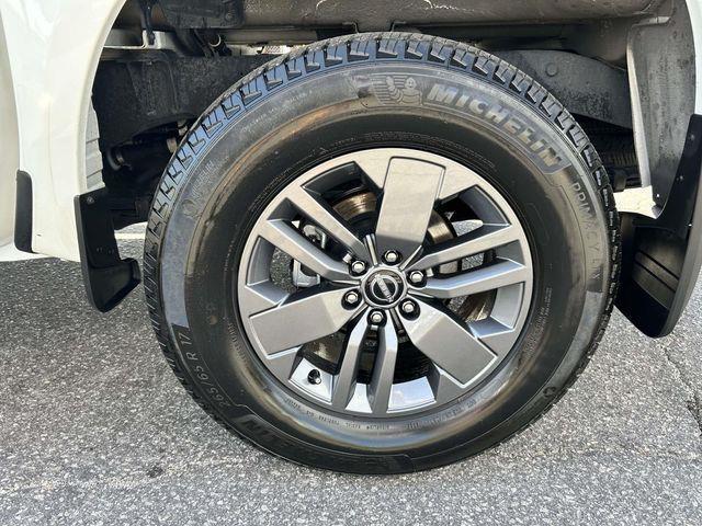 Nissan Frontier  2025