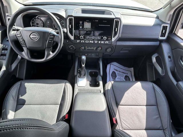 Nissan Frontier  2025