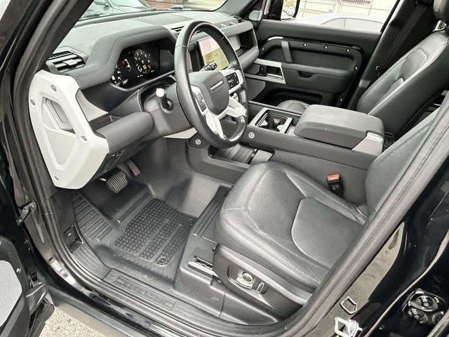 Land Rover Defender  2023