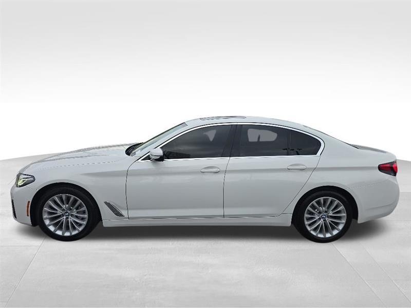 BMW 5-Series  2021