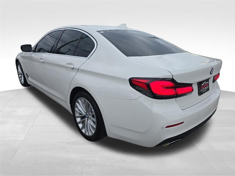 BMW 5-Series  2021