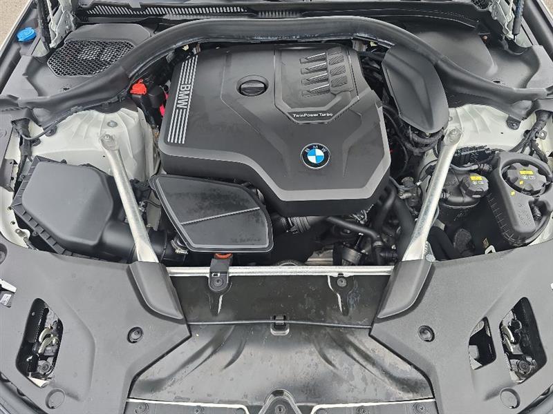 BMW 5-Series  2021