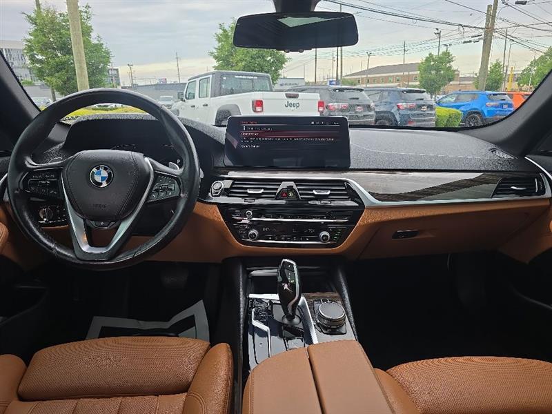 BMW 5-Series  2021