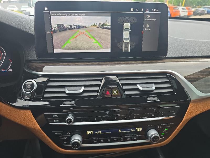 BMW 5-Series  2021