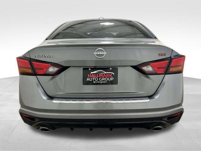 Nissan Altima  2023