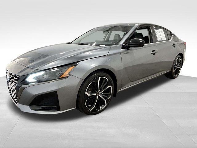 Nissan Altima  2023