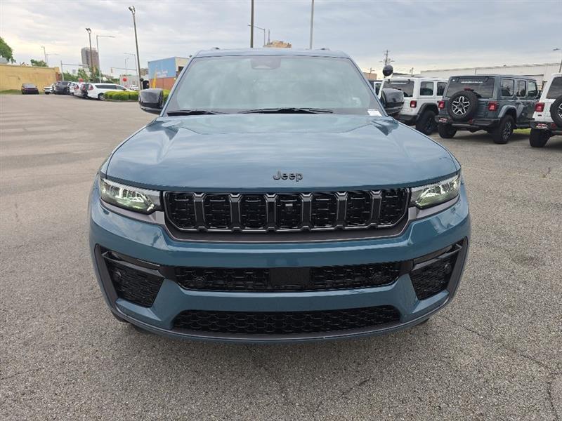 Jeep Grand Cherokee  2026