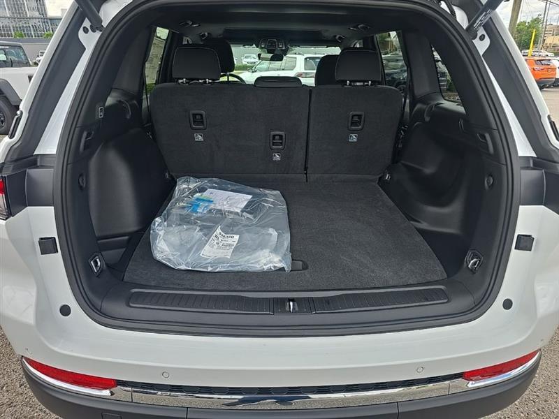 Jeep Grand Cherokee  2026