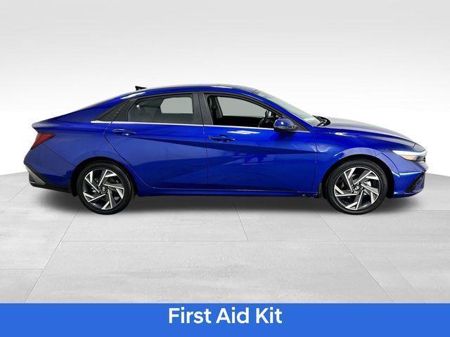 Hyundai Elantra Hybrid  2025