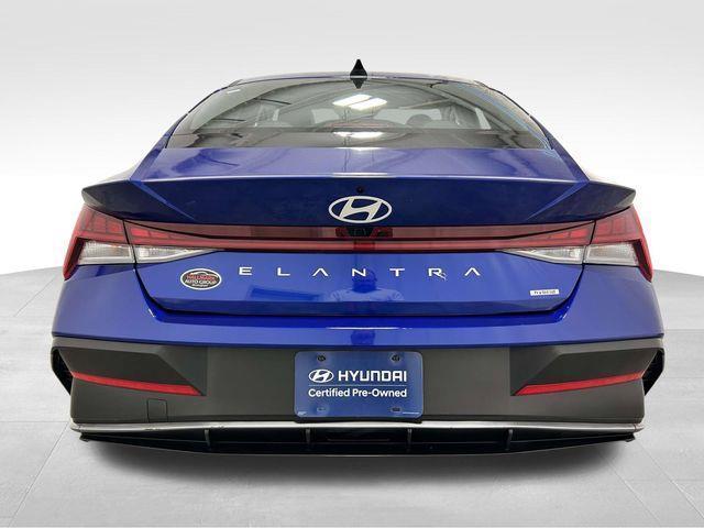 Hyundai Elantra Hybrid  2025