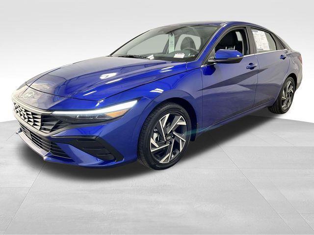 Hyundai Elantra Hybrid  2025
