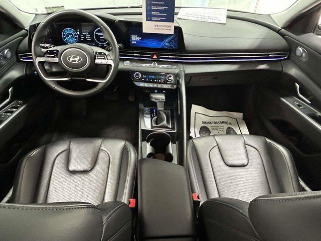 Hyundai Elantra Hybrid  2025