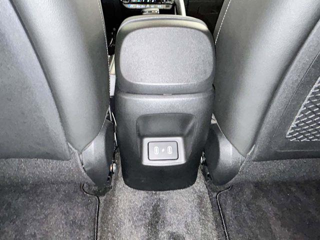 Hyundai Elantra Hybrid  2025
