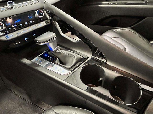 Hyundai Elantra Hybrid  2025