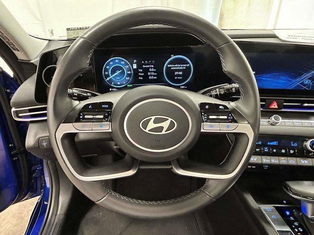 Hyundai Elantra Hybrid  2025