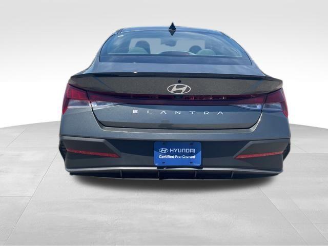 Hyundai Elantra  2026