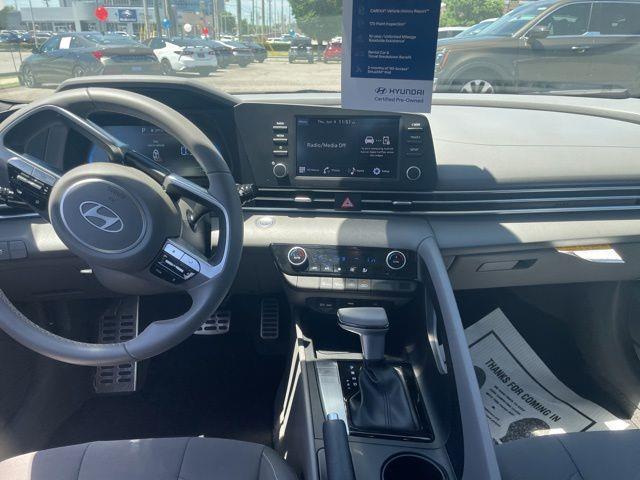 Hyundai Elantra  2026