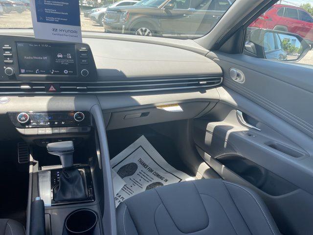 Hyundai Elantra  2026
