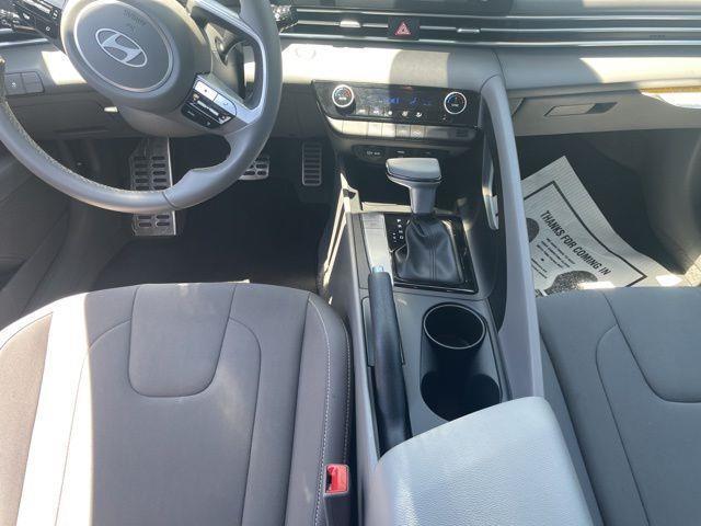 Hyundai Elantra  2026