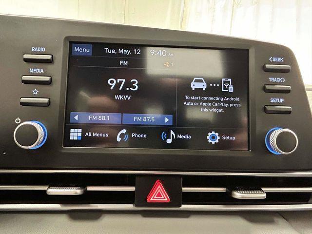 Hyundai Elantra  2025