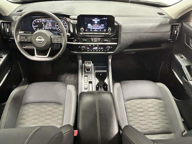Nissan Pathfinder  2025