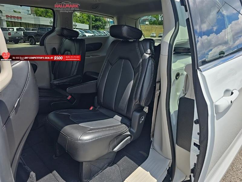 Chrysler Pacifica  2023