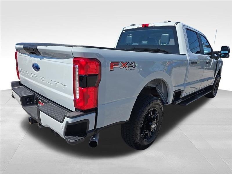 Ford F-250 SD  2025