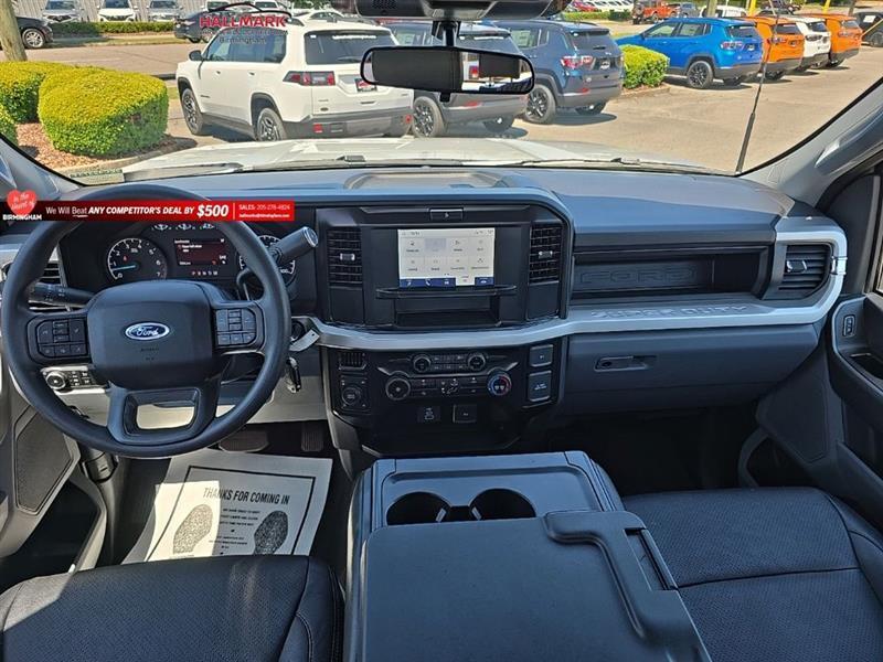 Ford F-250 SD  2025