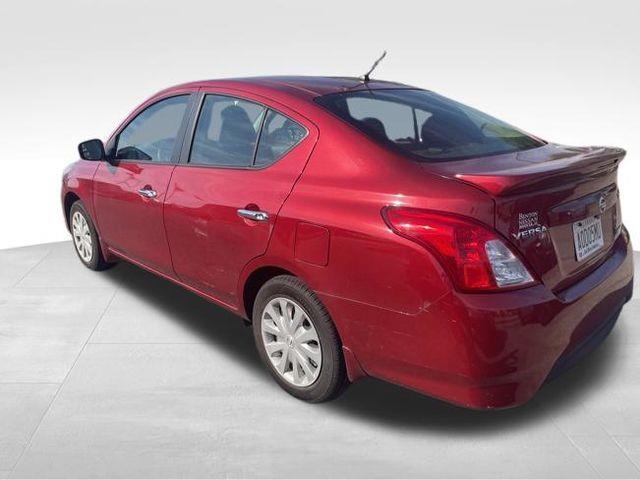 Nissan Versa  2016