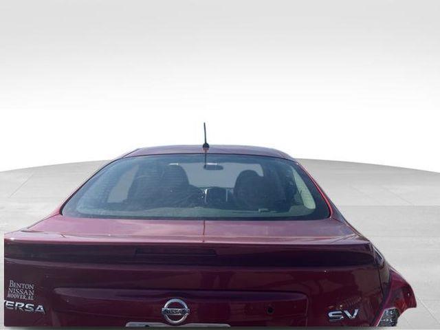 Nissan Versa  2016