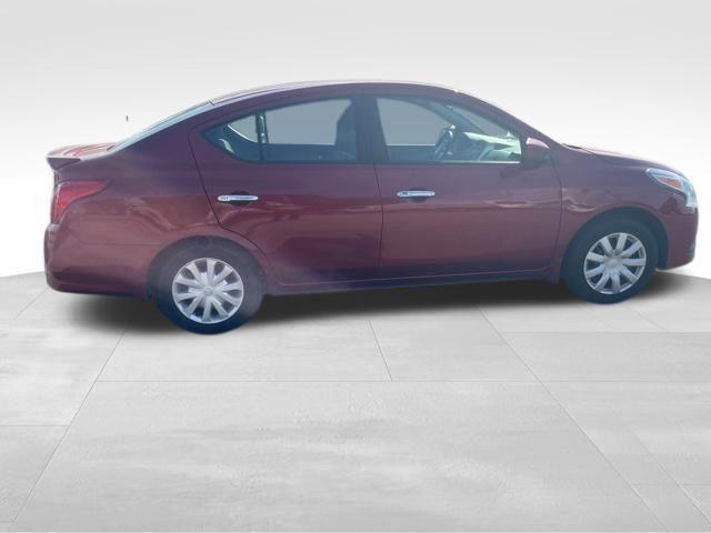 Nissan Versa  2016