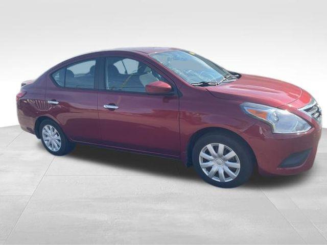 Nissan Versa  2016