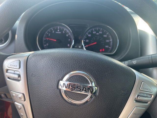 Nissan Versa  2016