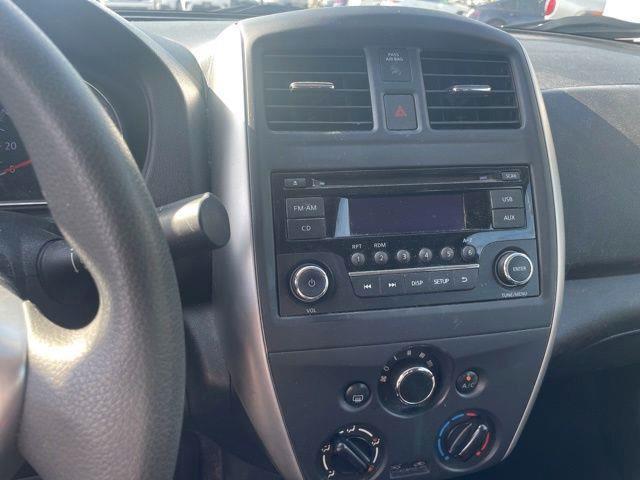 Nissan Versa  2016