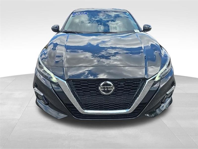 Nissan Altima  2022