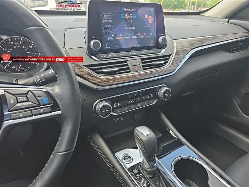 Nissan Altima  2022