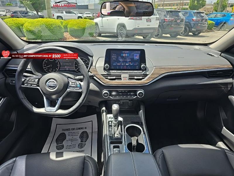 Nissan Altima  2022
