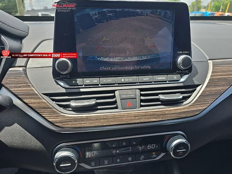 Nissan Altima  2022