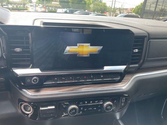 Chevrolet Silverado 1500  2024