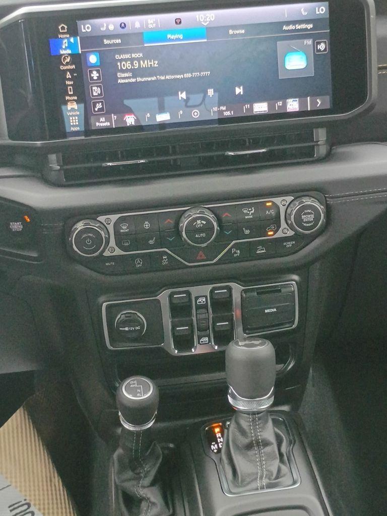 Jeep Wrangler  2026