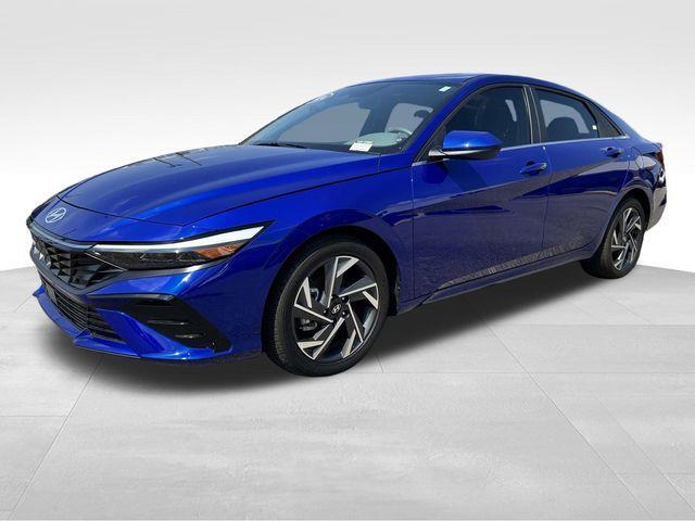 Hyundai Elantra  2024