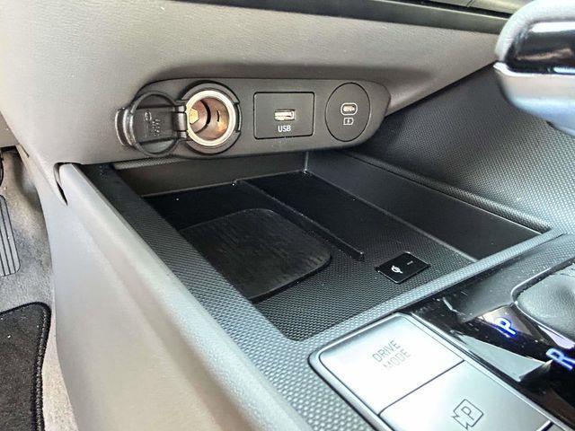 Hyundai Elantra  2024