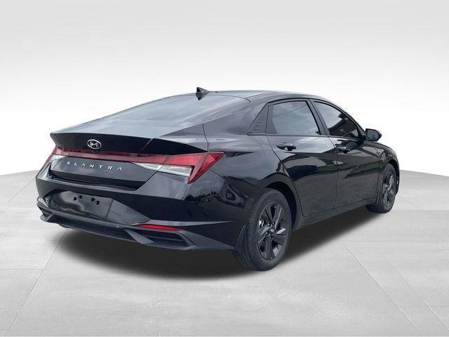 Hyundai Elantra  2023