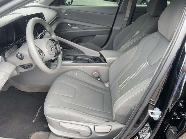 Hyundai Elantra  2023
