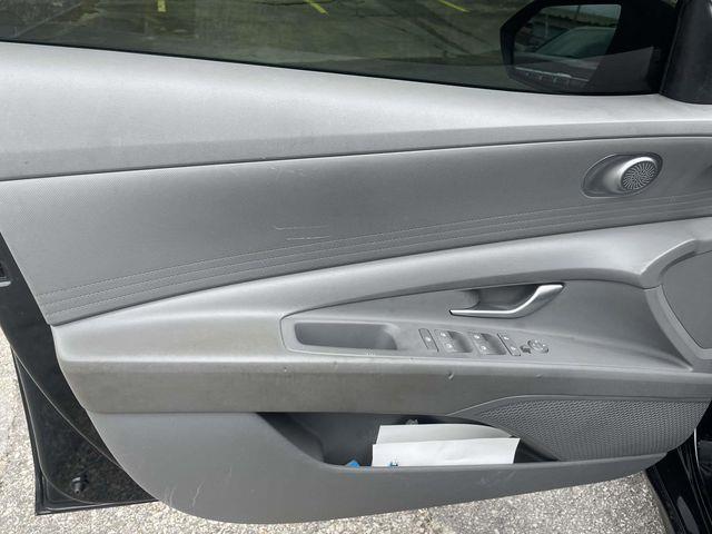 Hyundai Elantra  2023