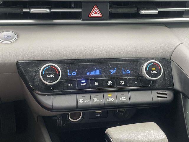 Hyundai Elantra  2023