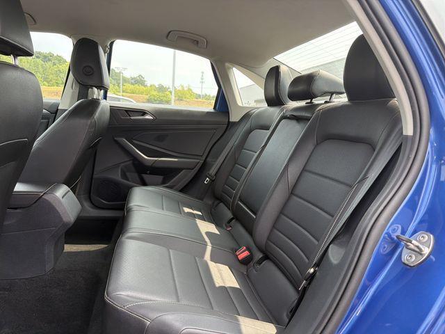 Volkswagen Jetta  2024